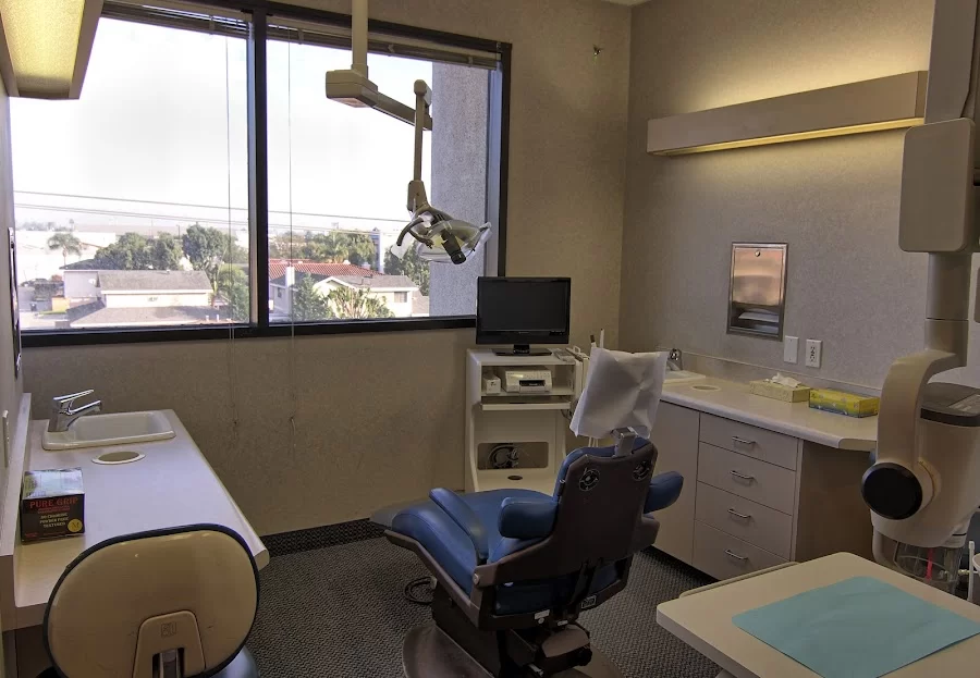 Dr. Barry D. Israel, DDS Picture 2