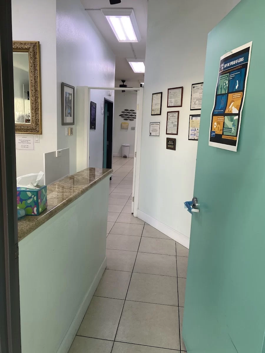 Su Dentista Latino Picture 2