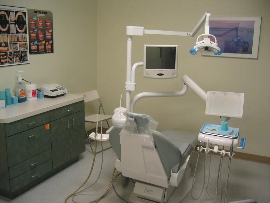 Dr. Samuel Au, DDS Picture 6