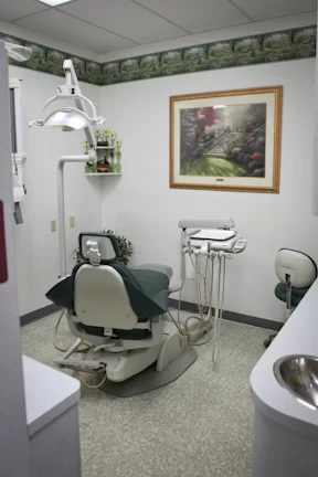 Southern Cross Dental: Faranak Rahimpour DDS Navid Rahimpour DDS Picture 5