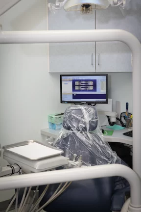 Southern Cross Dental: Faranak Rahimpour DDS Navid Rahimpour DDS Picture 1