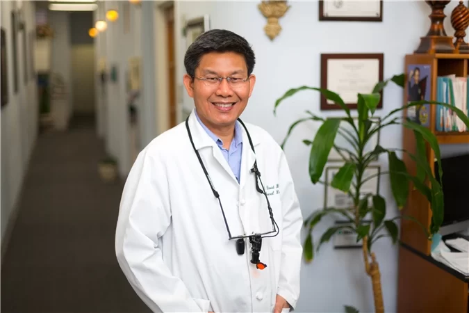 Dr. David B. Lee Dentist Picture 1