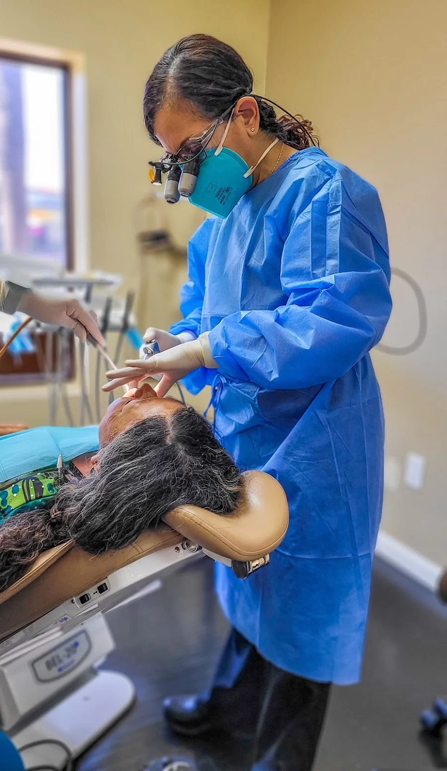 DR. URRUTIA DDS FAMILY DENTIST & IMPLANT CENTER Picture 8