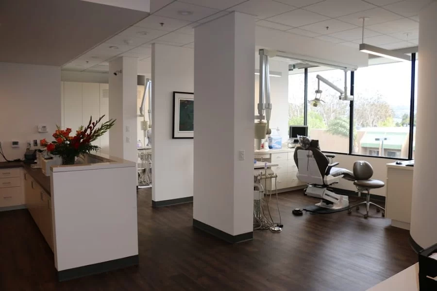 Dental Art of South Bay: Dana Samet, DDS Picture 2