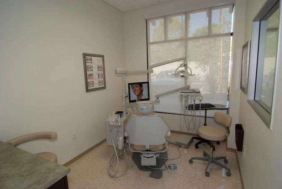 Glendora Smiles Dentistry and Orthodontics Picture 3