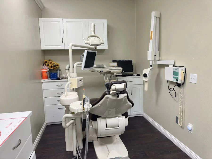Dentist (DENTISTA)罗兰岗牙医牙科標準齒科醫院 Picture 7