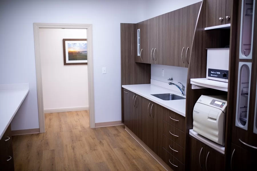 Revive Dental and Implant Center Picture 7