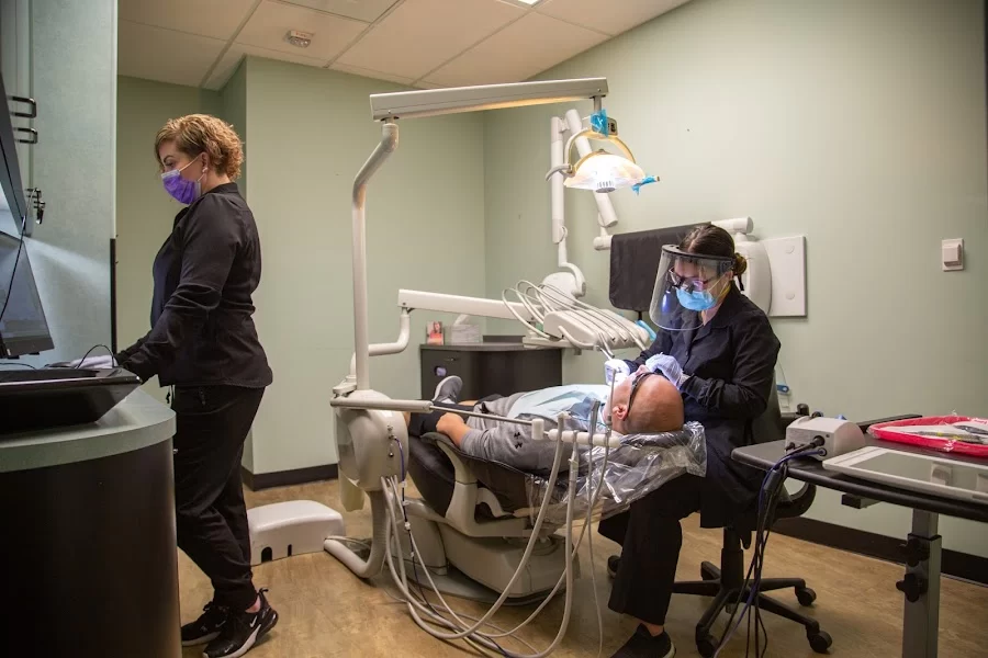 Paramount Dental Center Picture 4