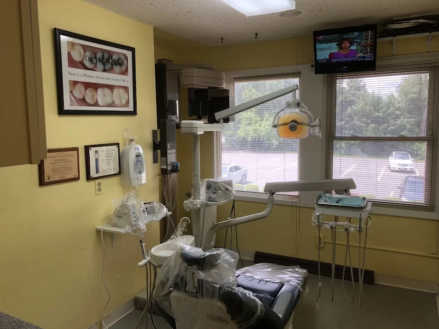 Atlantic Dental Healthcare: Vaidya Selvan, BDS,DDS,MAGD,FICOI, LLSR Picture 2
