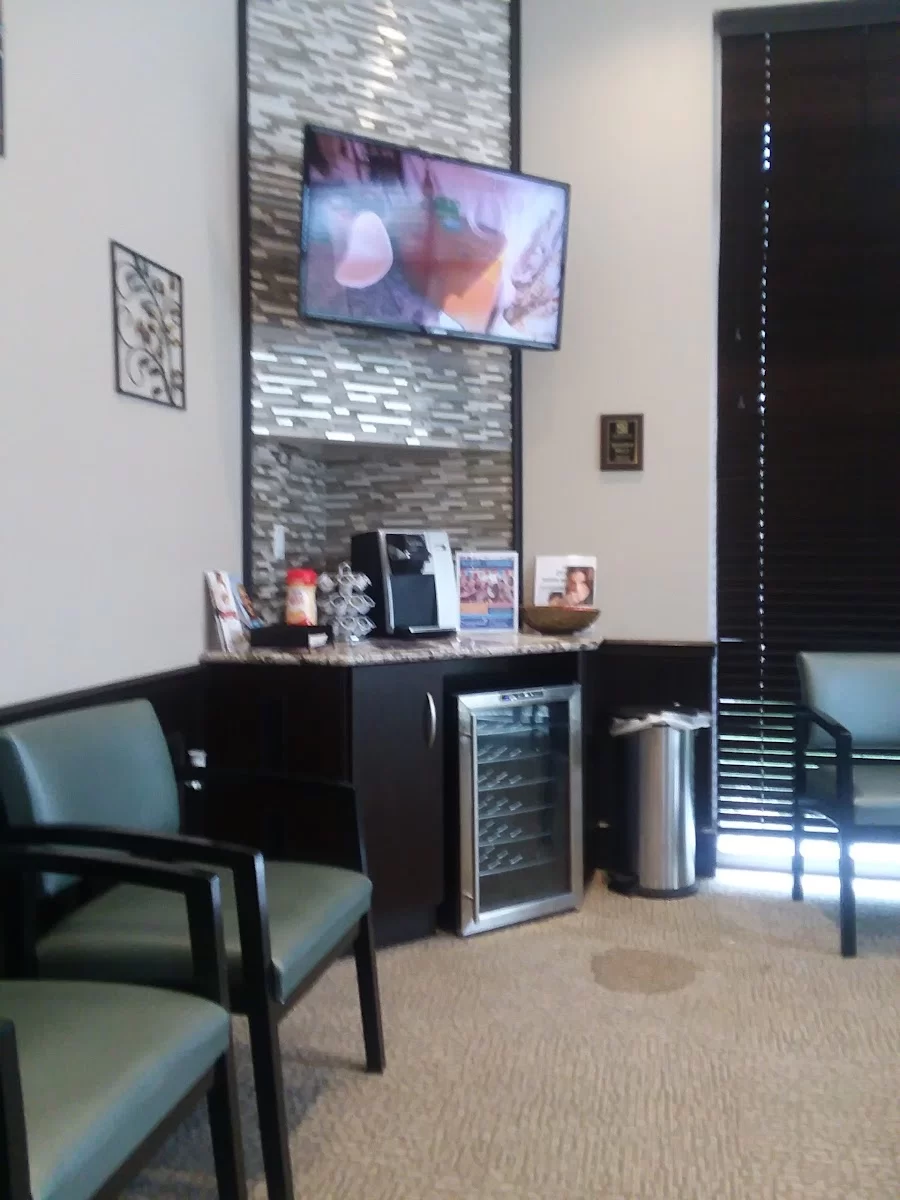 Family Dental of Fort Myers Picture 7