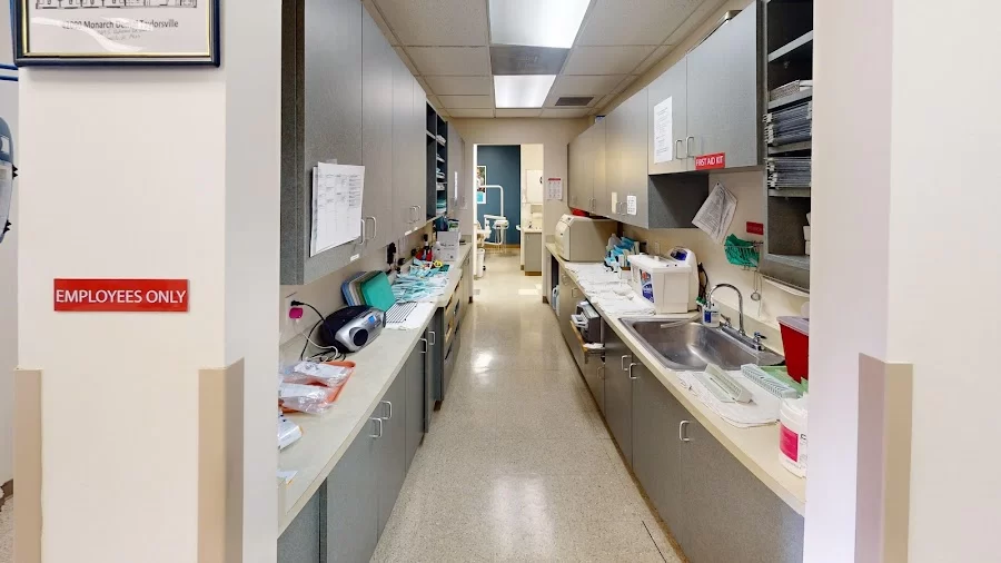 Monarch Dental & Orthodontics Picture 5