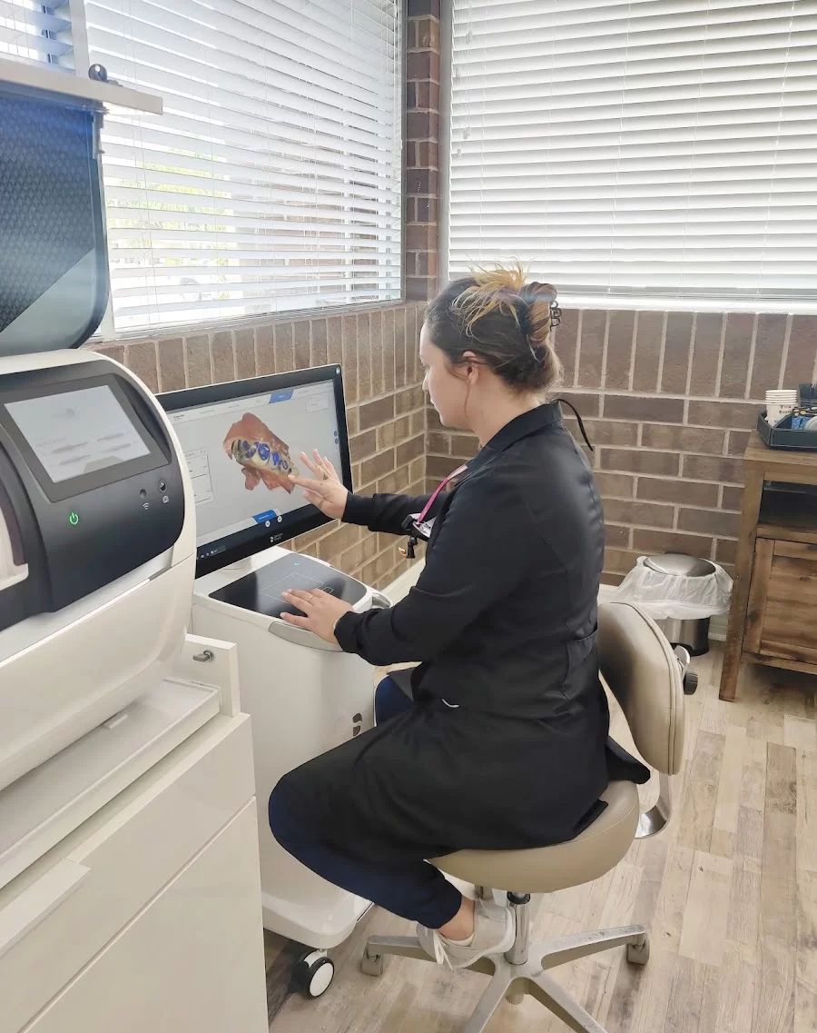 Kari Mann Dental Studio: Advanced Dental Implants, Family & Cosmetic Dentistry Picture 7
