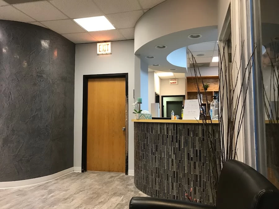 Universal Dental of Hyde Park Picture 6