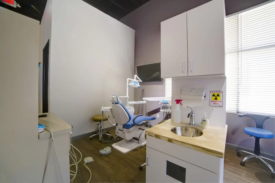Absolute Dental - Simmons Picture 1