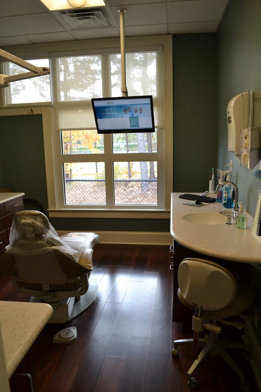 Raleigh Periodontics and Implant Dentistry Picture 9