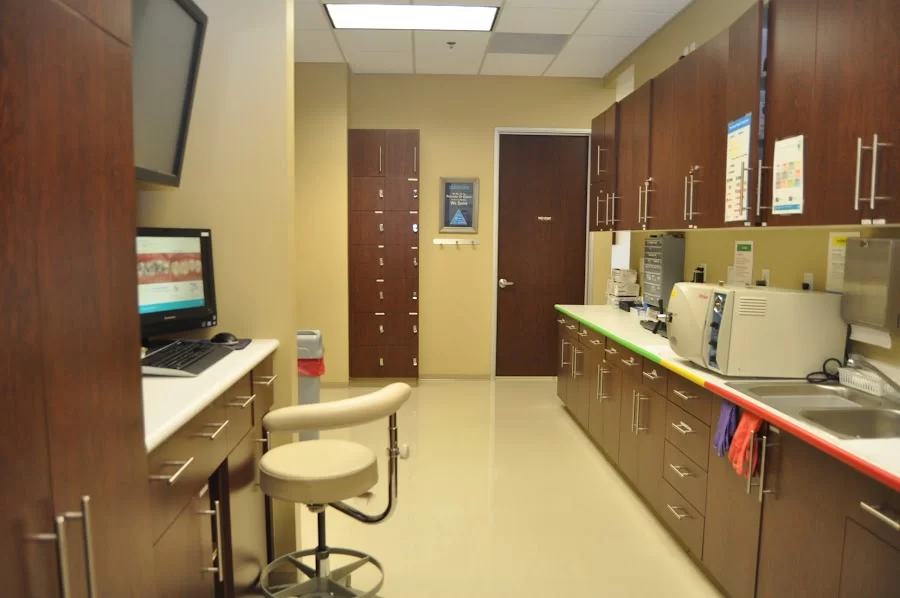 Deer Springs Modern Dentistry Picture 4