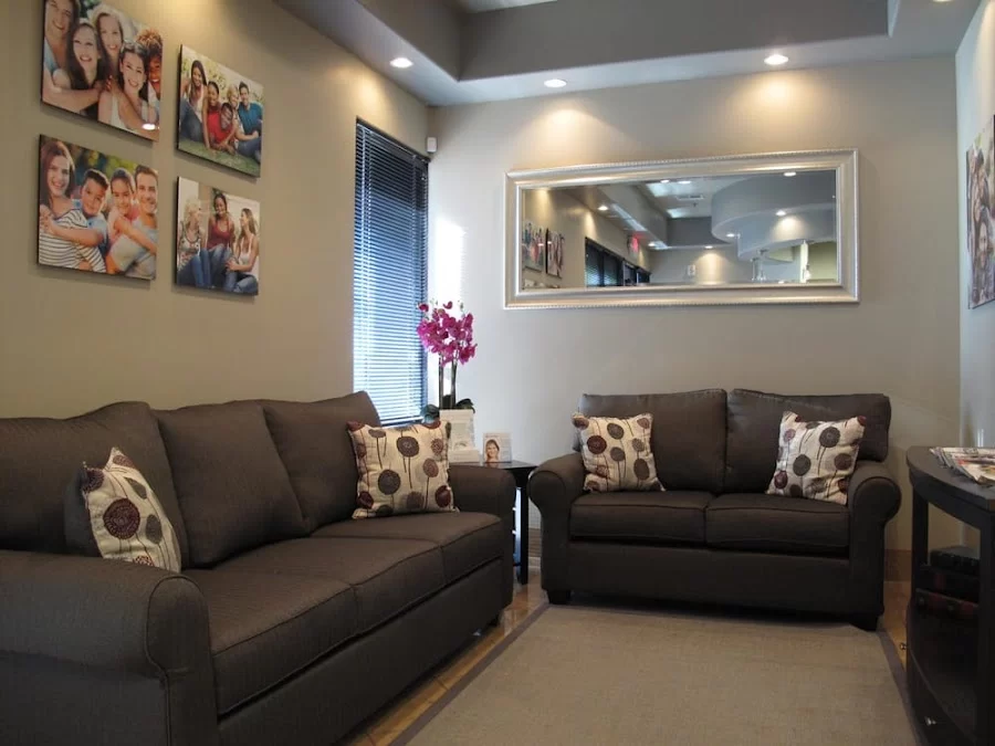 Desert Springs Dental Care Picture 3