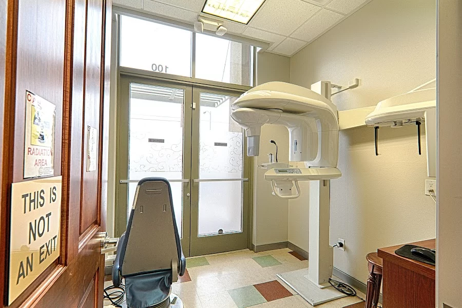 Absolute Dental - Rainbow & Patrick Picture 7