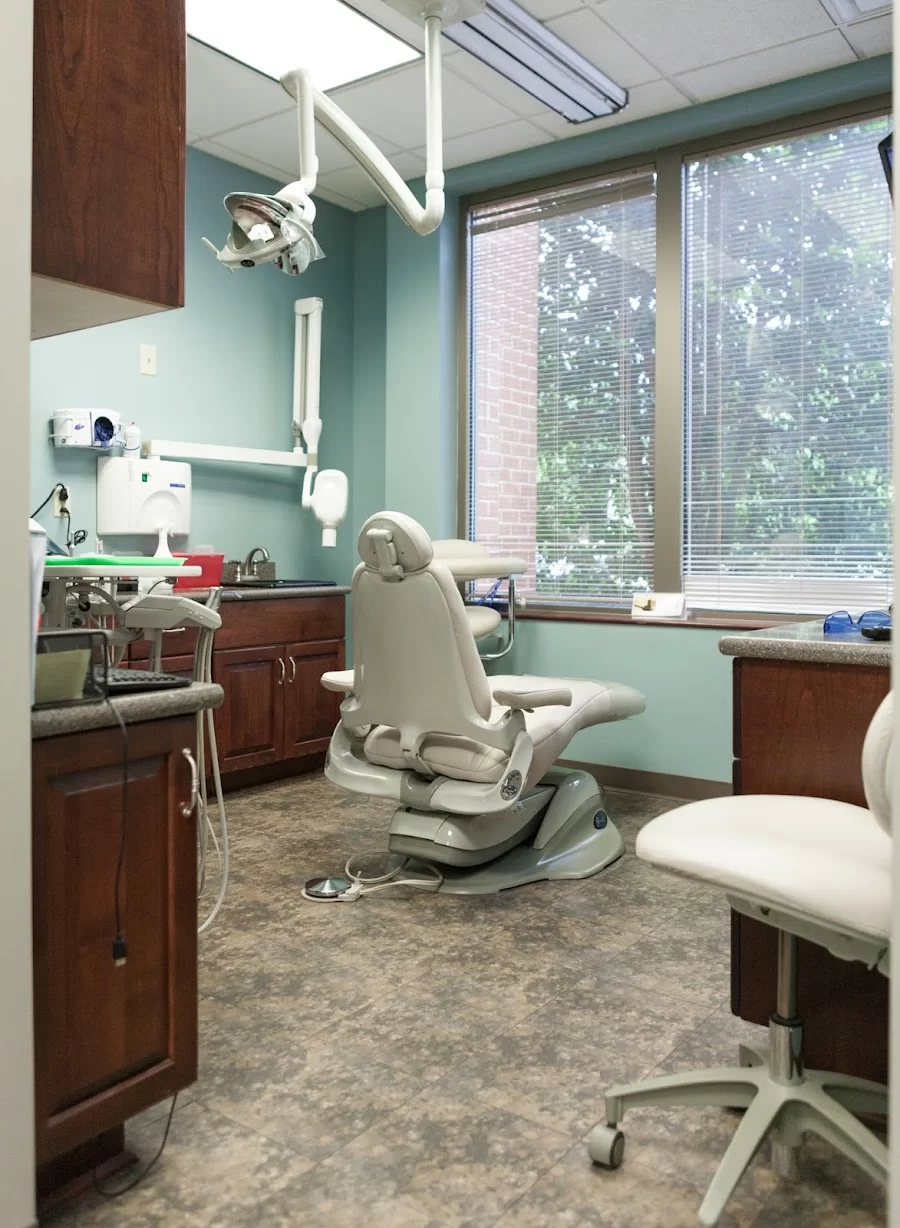 Britt Dental Center Family, Cosmetic, and Implant Dentistry Picture 8