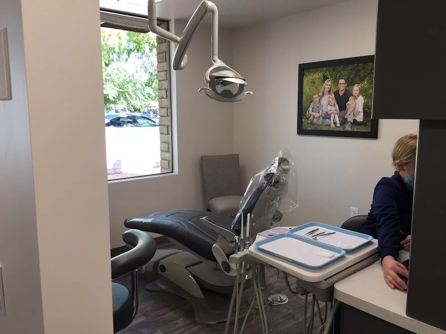 Brown Road Dental Picture 3