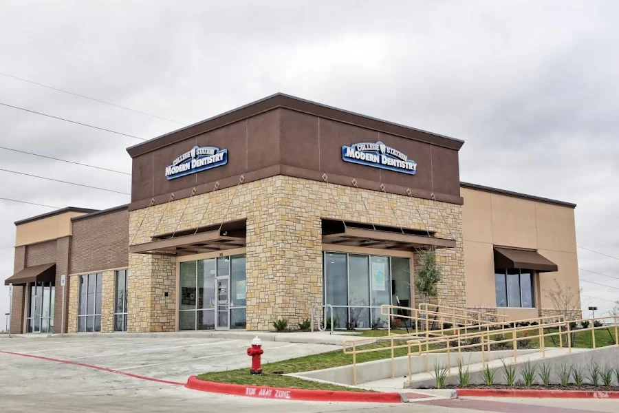 College Station Modern Dentistry Picture 7