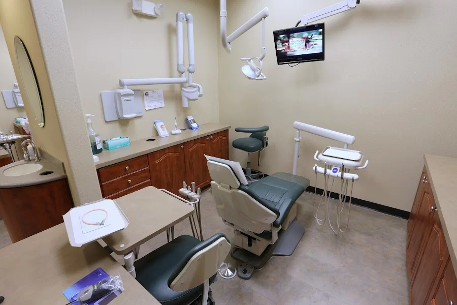 Green Valley Dentistry - Drs. Day & Gandgenett Picture 3