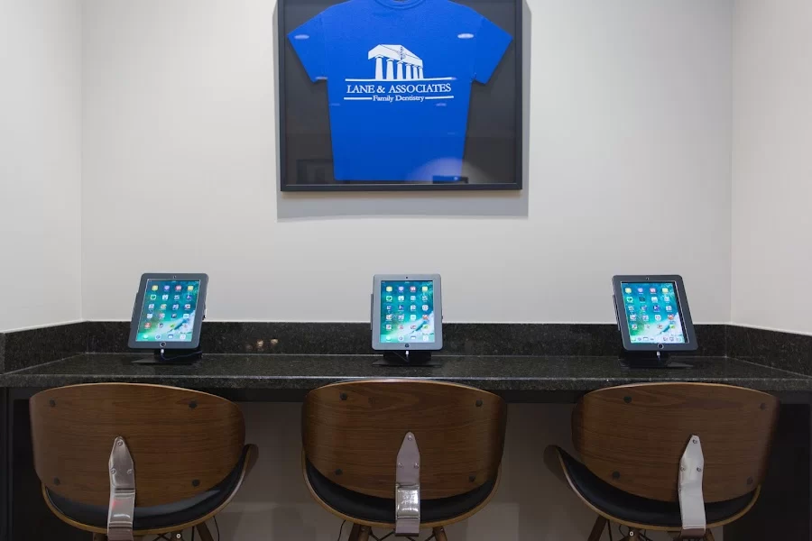 Lane & Associates Family Dentistry - Cary St. Charles Picture 2