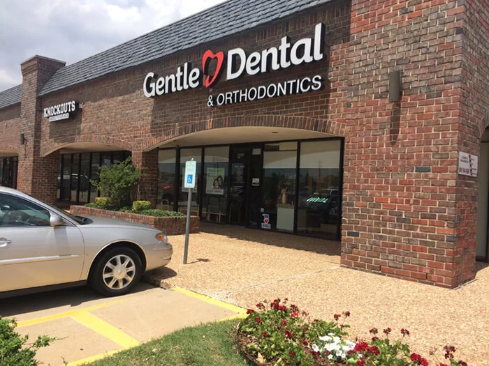 Gentle Dental Courtyard Plaza Picture 4