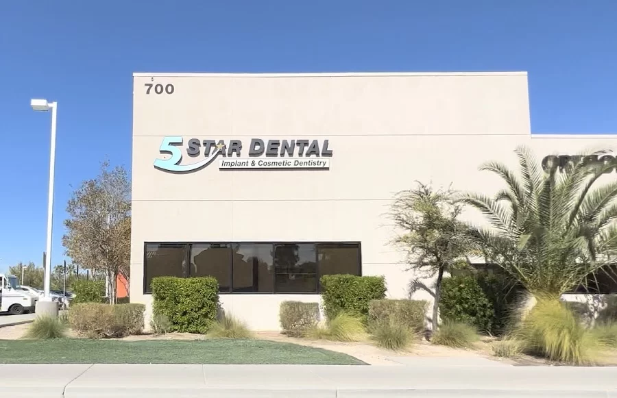 5 Star Dental Implant & Cosmetic Dentistry Picture 2