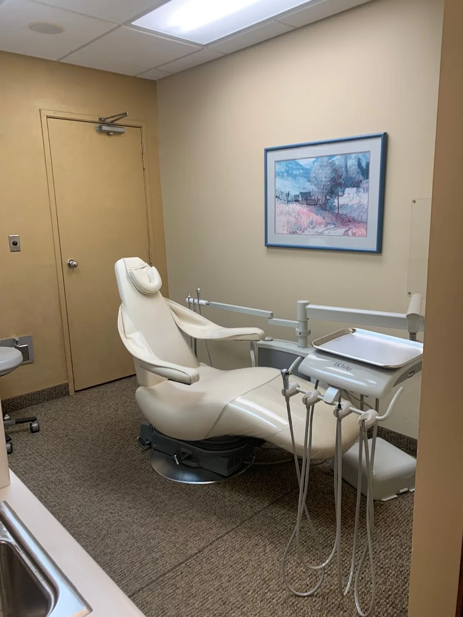 Worthington Periodontal Specialists: Thomas J Miller DDS Picture 7