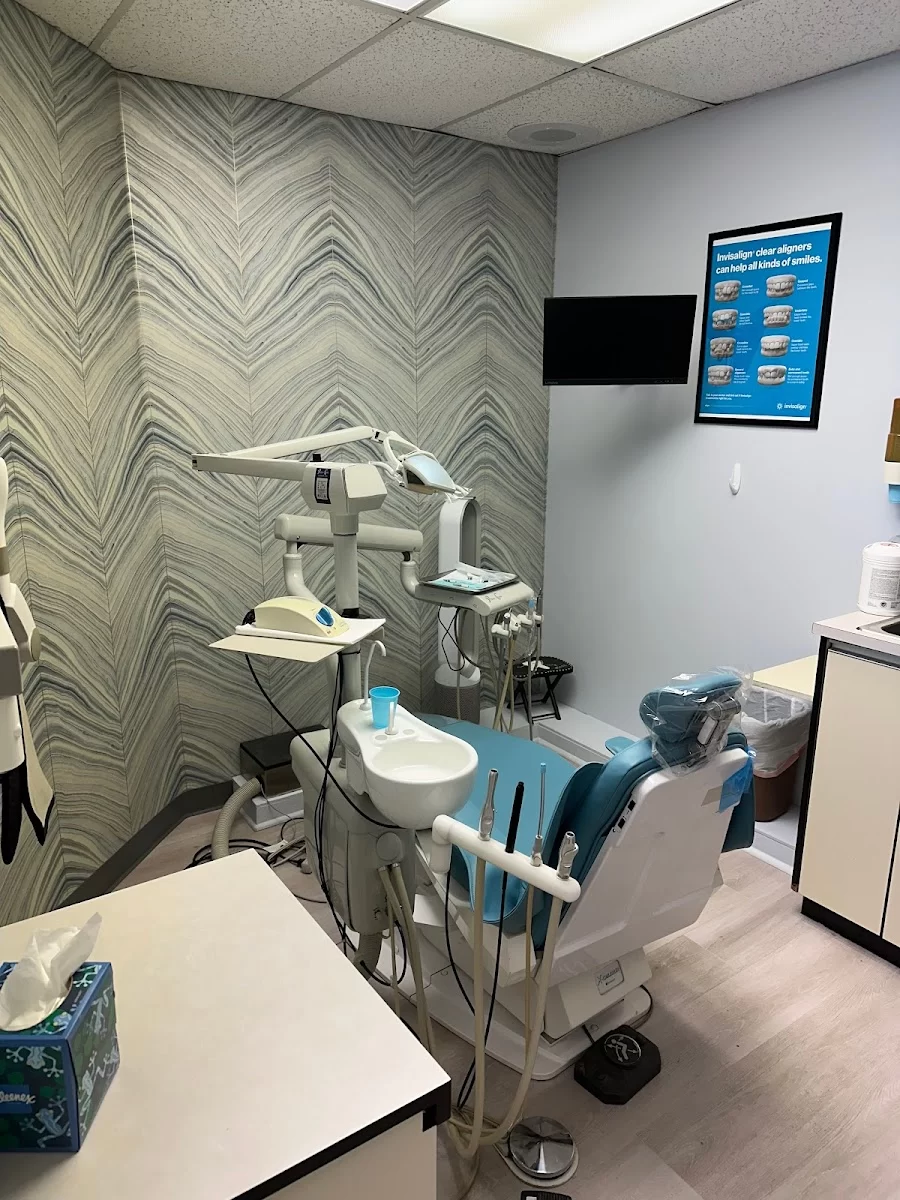Smiles By Dr. Levine Picture 8