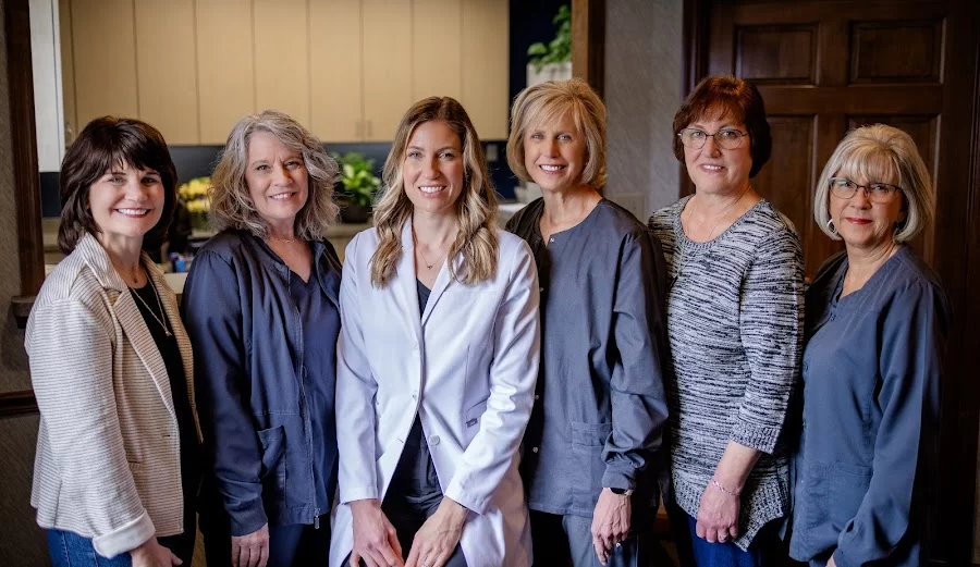 Crosswoods Dental: Carolyn Molzahn DDS Picture 8