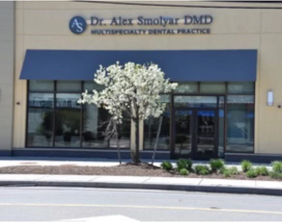 Dr. Alex Smolyar, DMD Picture 2