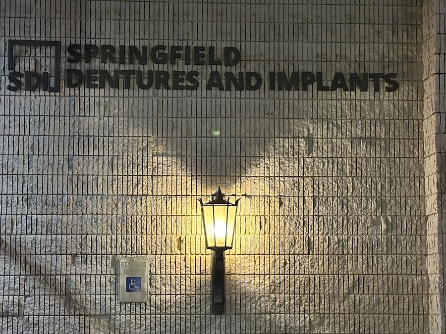Springfield Dentures and Implants Picture 3