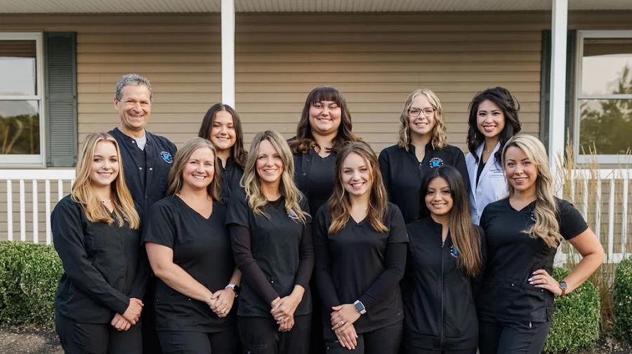 Thai & Kiourtsis Orthodontics Picture 1