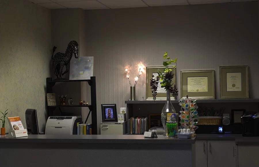 Capitol Square Dental - Dr. Scott F. Sanderson, DDS Picture 1