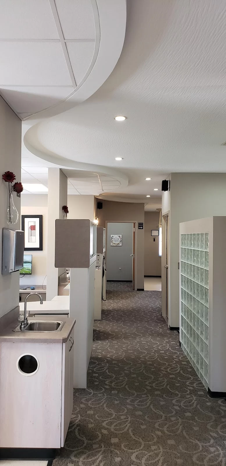 Parkmeadow Dental: Yvonne C. Rosado, DDS Picture 9