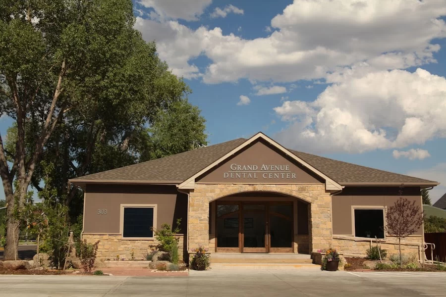Grand Avenue Dental Center Picture 3
