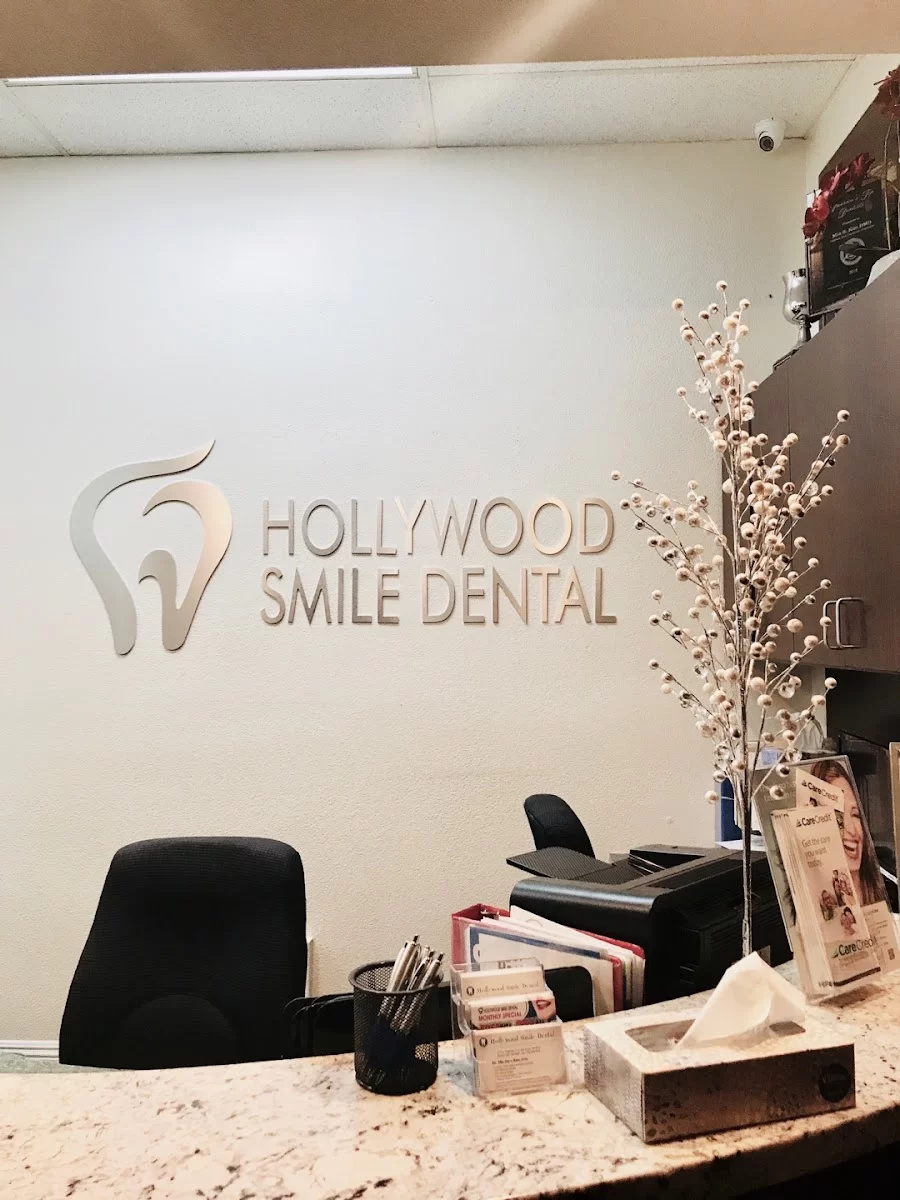Hollywood Smile Dental Picture 10