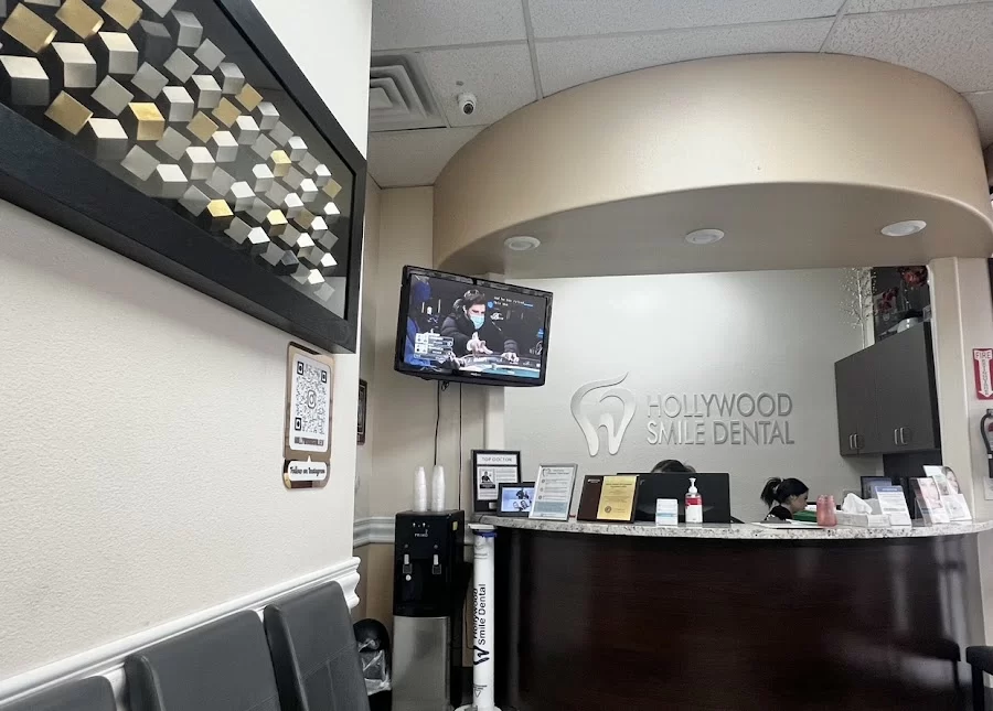 Hollywood Smile Dental Picture 4