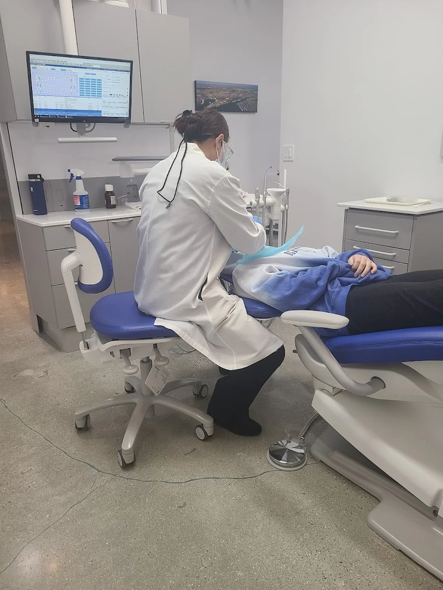 Harbor Dental Associates Picture 9