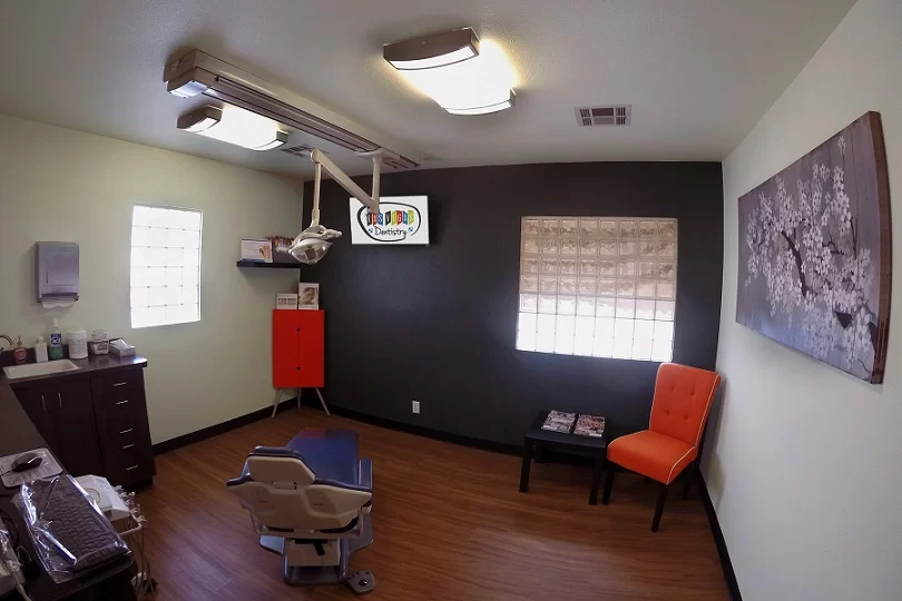 Dee for Dentist Picture 5