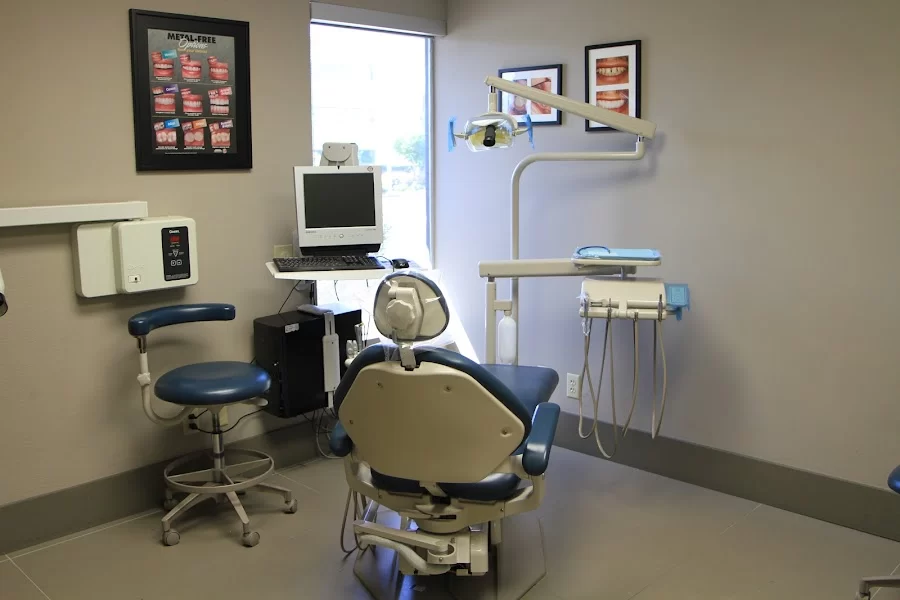 Dr Azimi DDS Picture 2