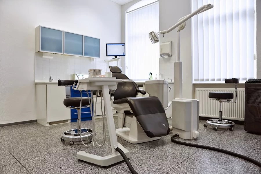 Absolute Dental - Nellis Picture 1
