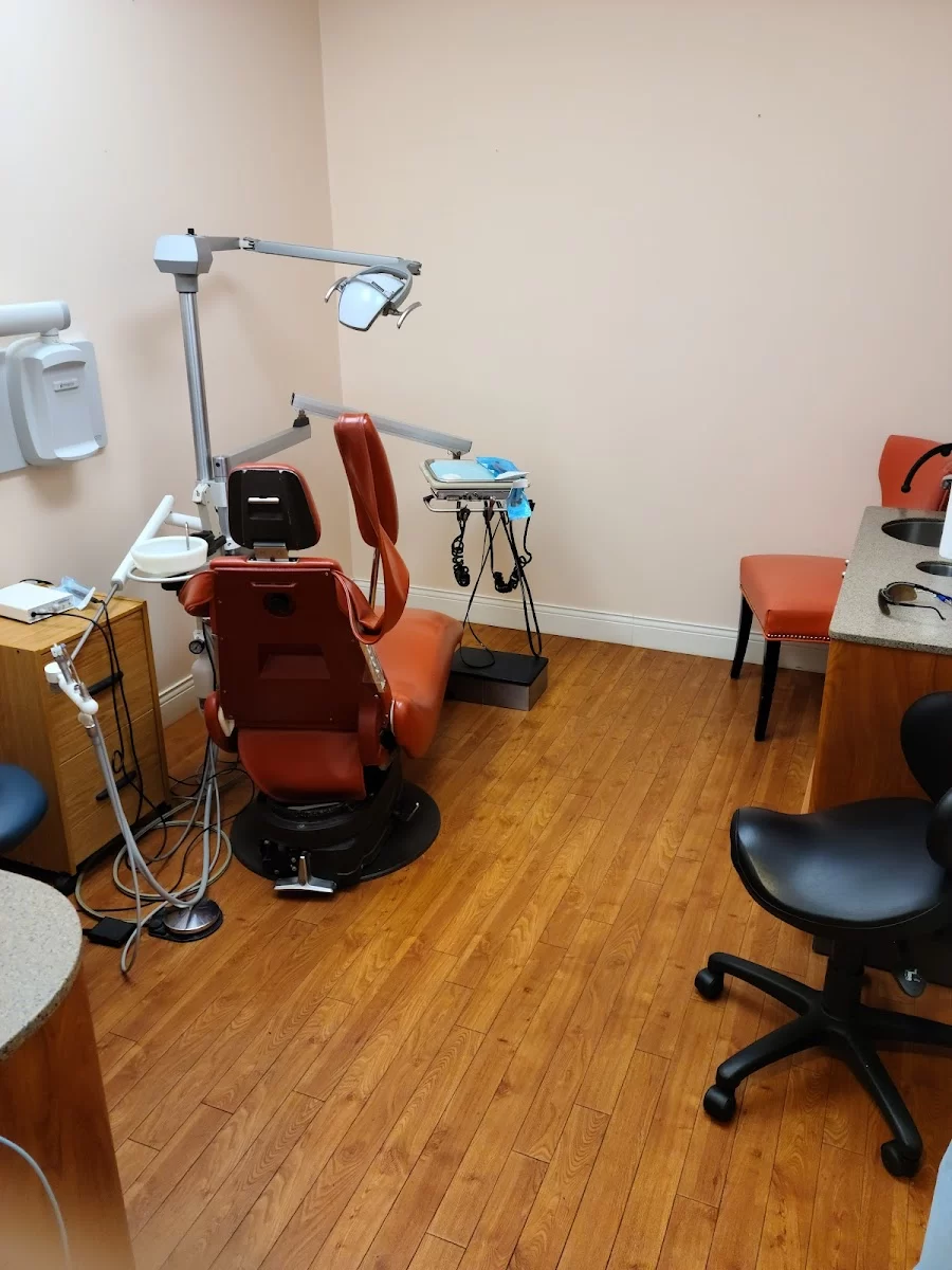 Uncasville Dental Associates Picture 4
