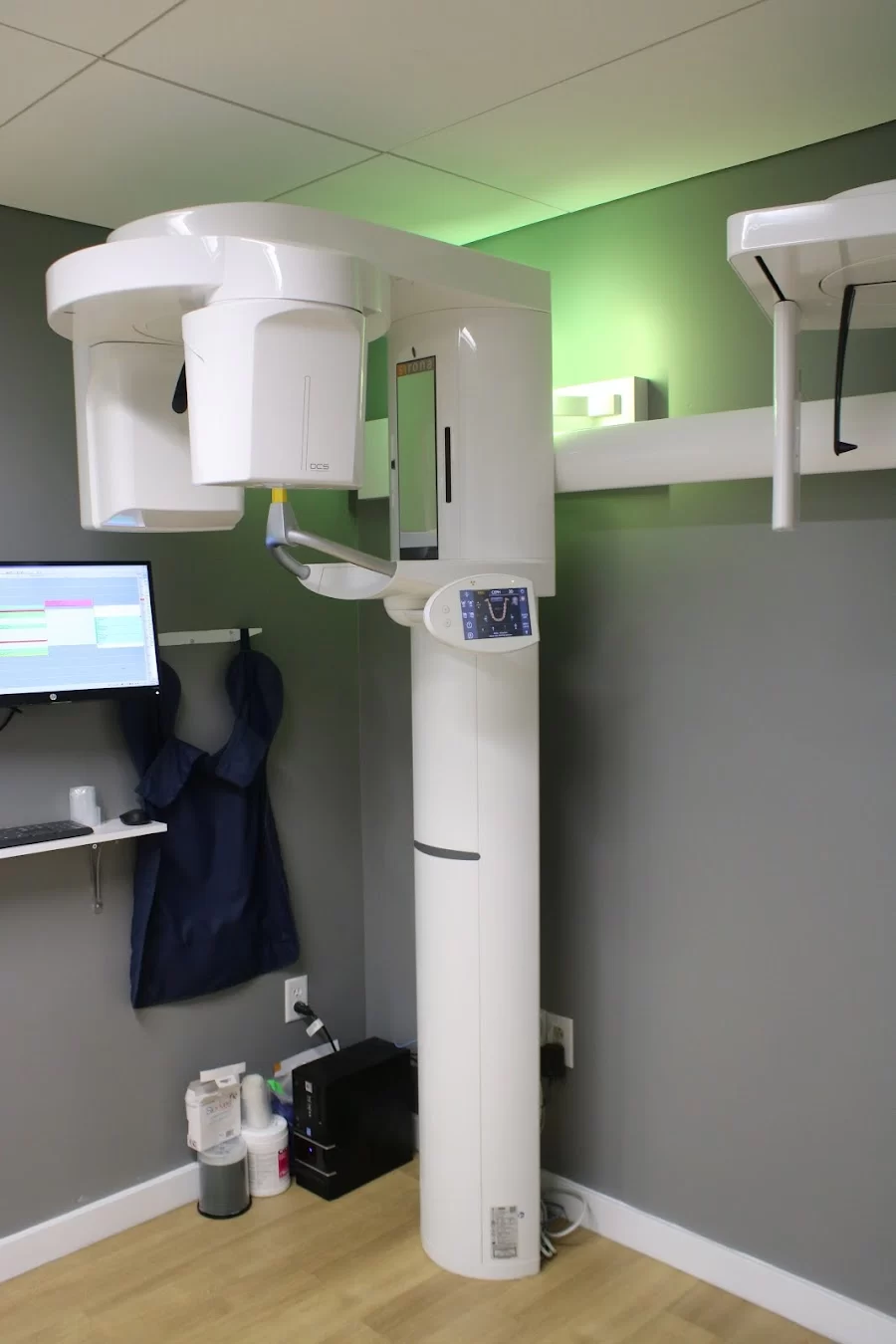 Wilmington Periodontics & Implants Picture 6