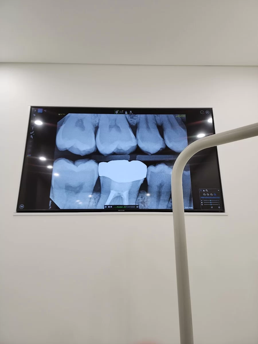 Dr. Bita Davoodian DDS Inc. Picture 3