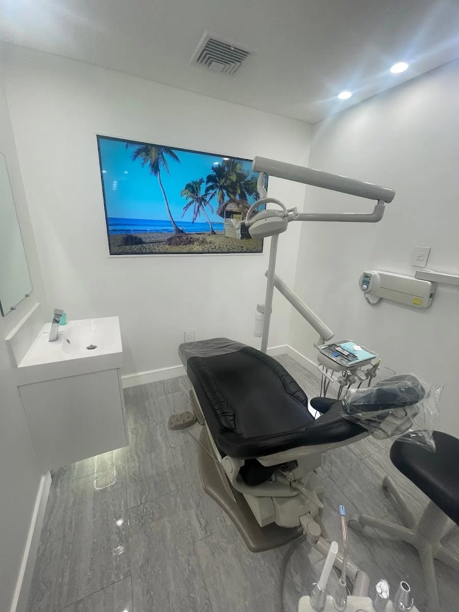 Dr. Bita Davoodian DDS Inc. Picture 9