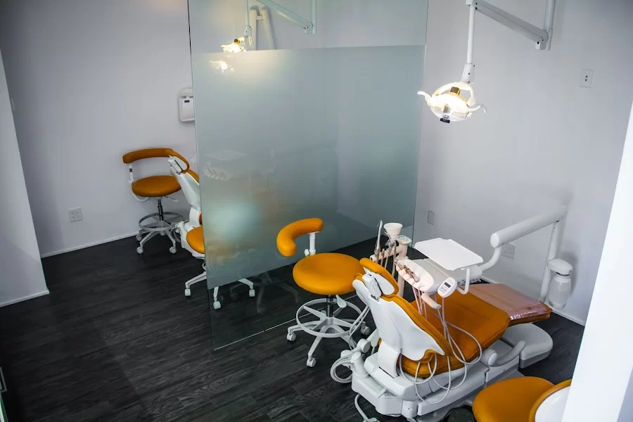 gIDE Dental Center Picture 4