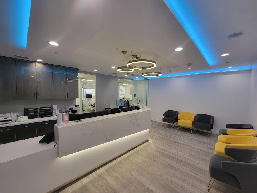 Santa Monica Periodontics & Implant Surgery Picture 1